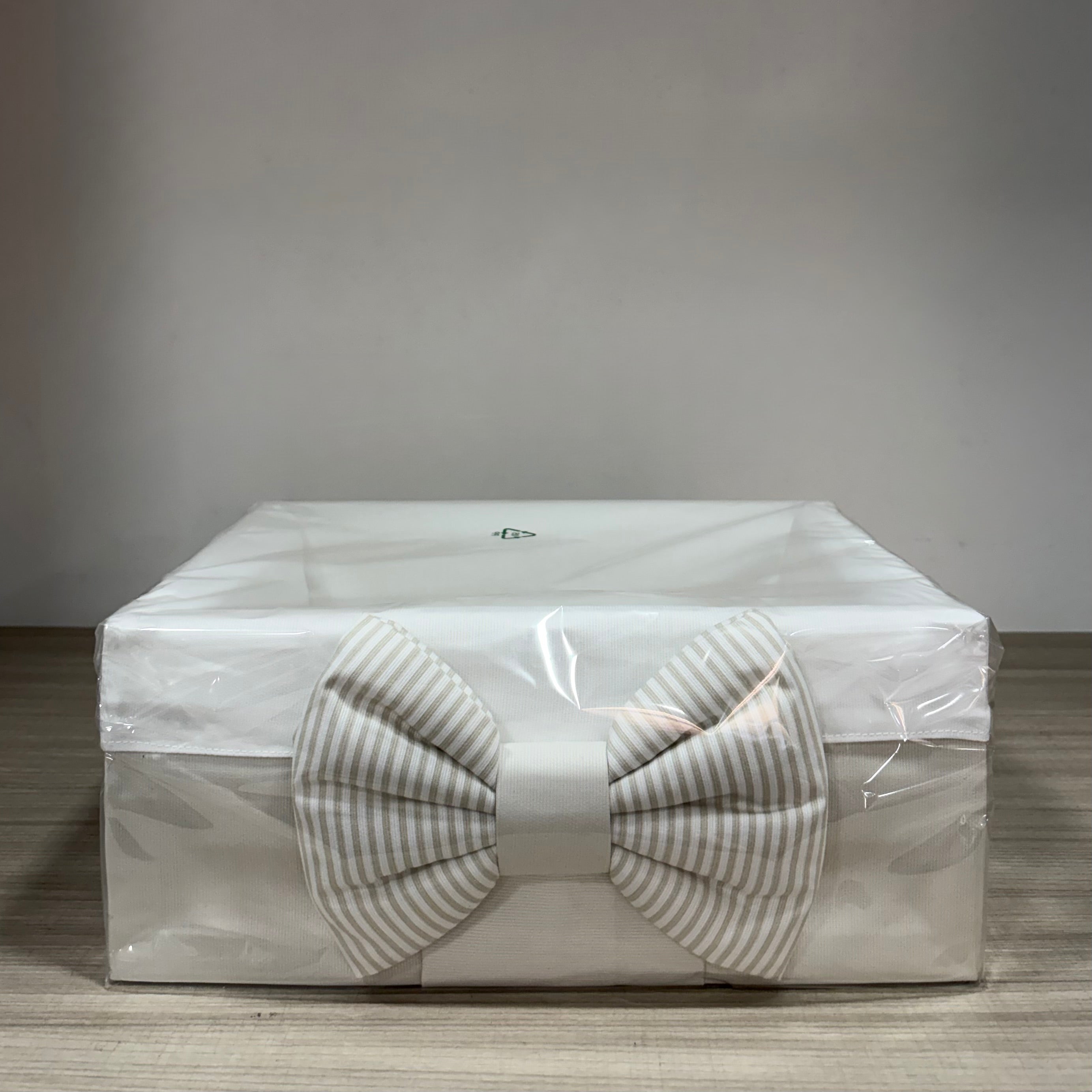 Cesto in legno beige